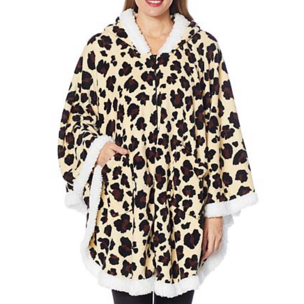 Angel Wrap Lightweight Hooded Sherpa Trimmed Full Zipper Closure Leopard NWT